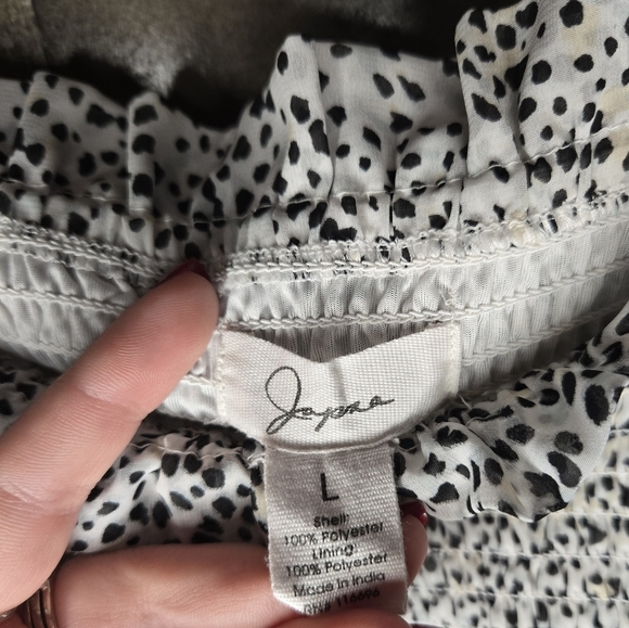 cropped smocked peasant sleeve blouse - Picture 4 of 5